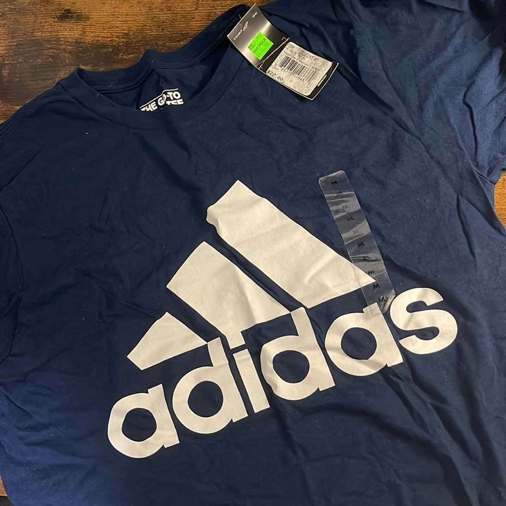 NWT Navy blue adidas logo short sleeve t shirt